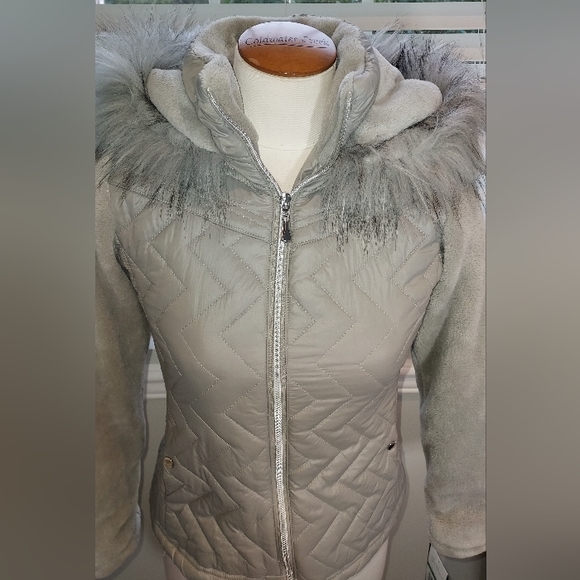 Gallery New York Silver/Grey Children's Hooded Jacket NWT - Picture 2 of 10